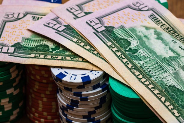 Multi-game dashboard showing slot and live casino options